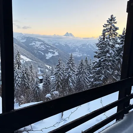 Beautiful Chalet With Exceptional Views, Ski-To-Door, Very Quiet Шале Грион