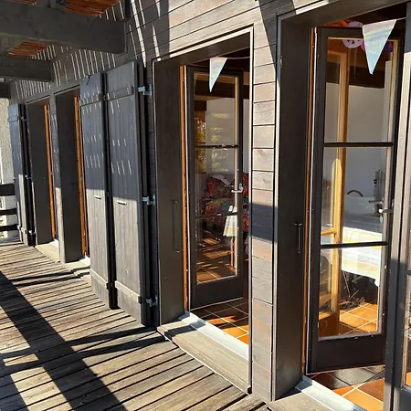 Beautiful With Exceptional Views, Very Quiet *