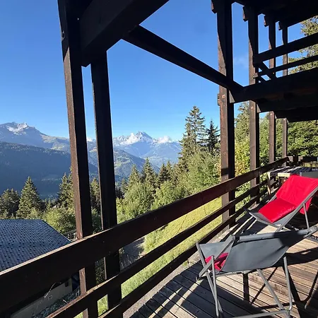 Beautiful With Exceptional Views, Ski-to-door, Very Quiet Chalet