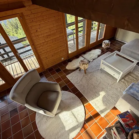 Beautiful With Exceptional Views, Ski-to-door, Very Quiet *